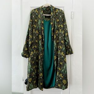 Wu Side floral pattern silk feel robe smoking jacket duster green Sicily Italy